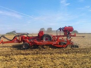 Semis sur chaume - décompacteur agricole HE-VA - 200 à 850 L - ameublissement et semis en un seul passage_5