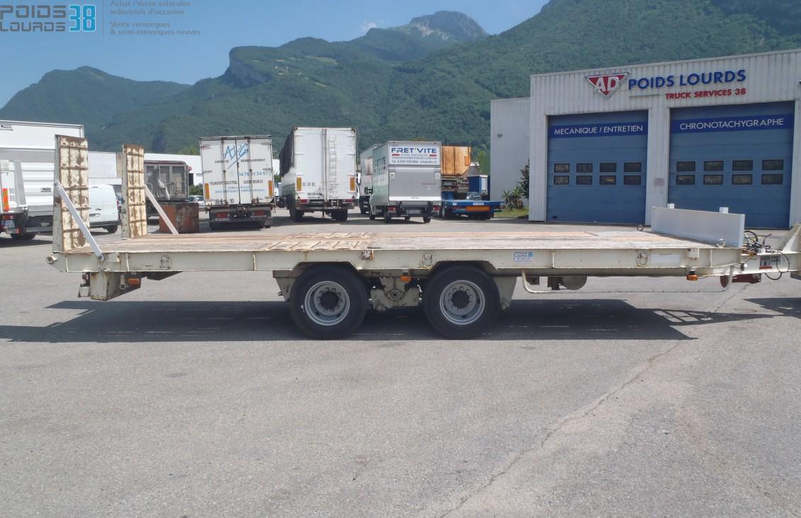 Remorque porte-engins avec freins à tambours