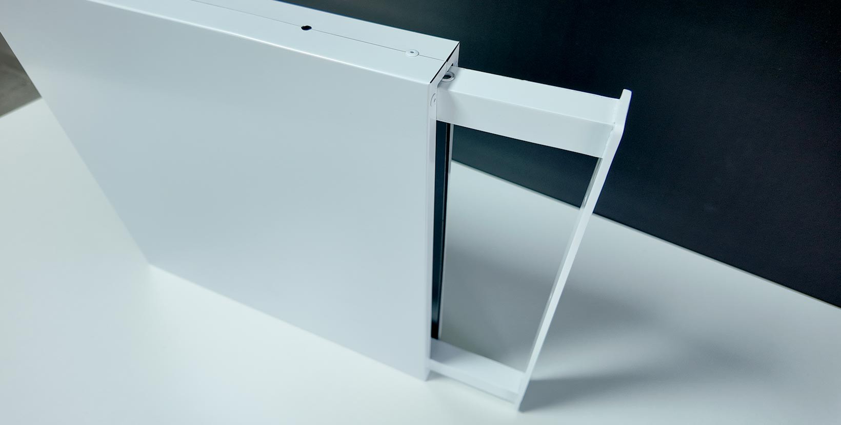 Enseigne drapeau caisson carrée en composite Dibond 3 mm avec supports en aluminium réglables_5