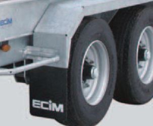 Remorque porte-engin 6 tonnes dotée de freinage pneumatique conforme R13 UN ECE