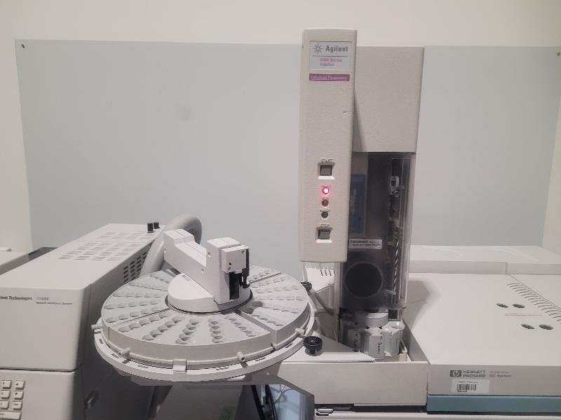 Chromatographe en Phase Gazeuse Agilent HP 6890 (G1530A) FID + échantillonneur Headspace G1888 + contrôleur G1512A + autosampler G1513A_5