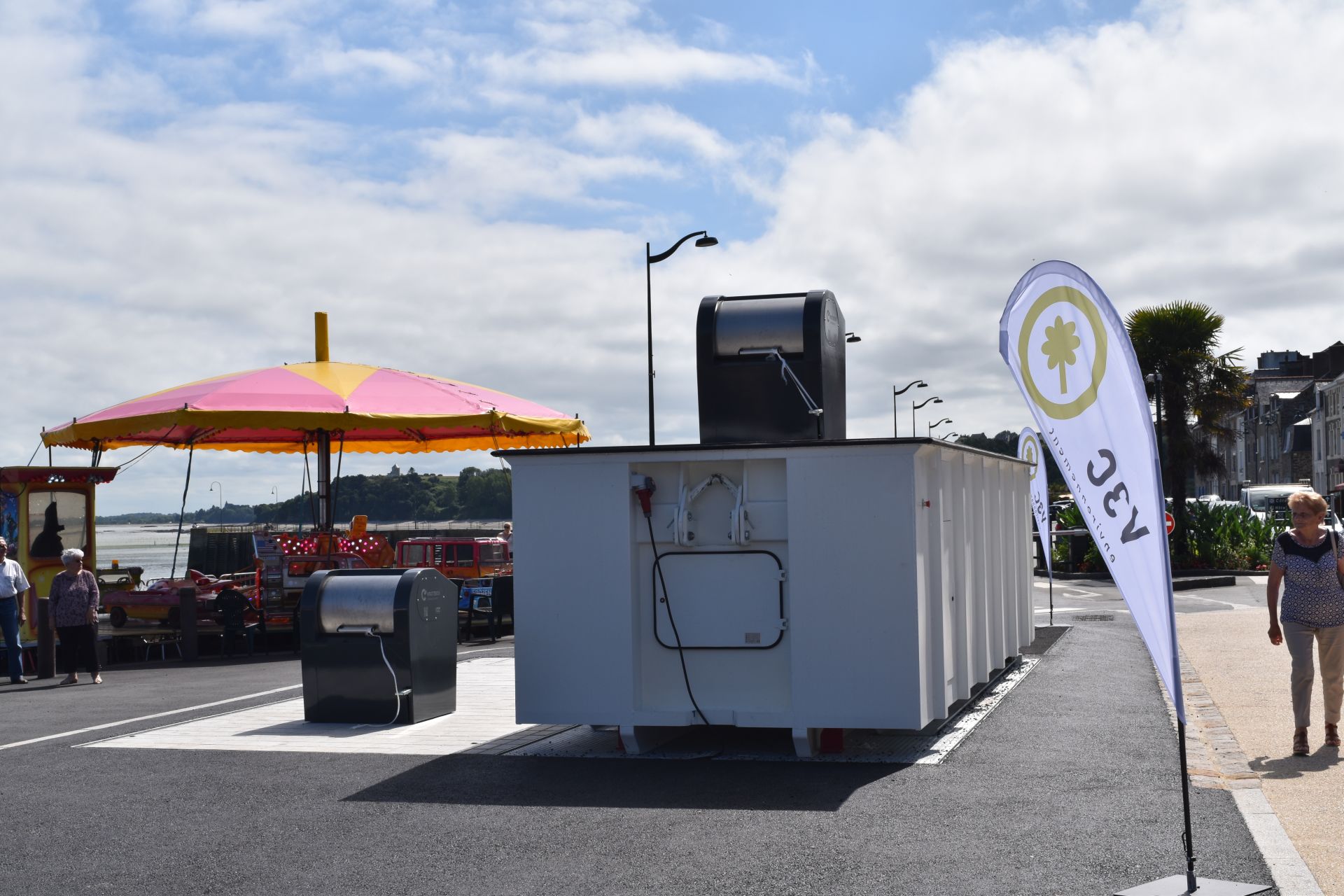 Compacteur enterré de déchets Wastebox - concept breveté pour la compaction et le stockage des déchets ménagers