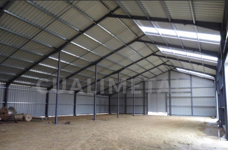 Bâtiment métallique vissé sur mesure pour installations photovoltaïques - CUALIMETAL_5