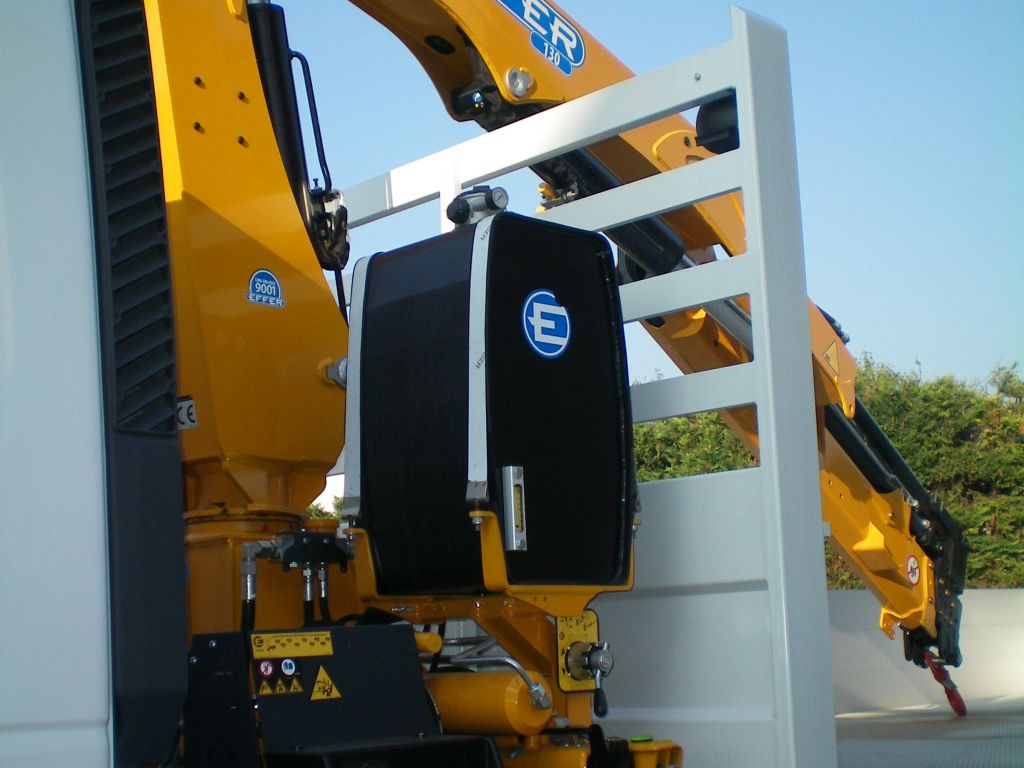 Grue auxiliaire light 130 - Effer - pression 320 bar - capacité de levage 2 à 0 txm_5