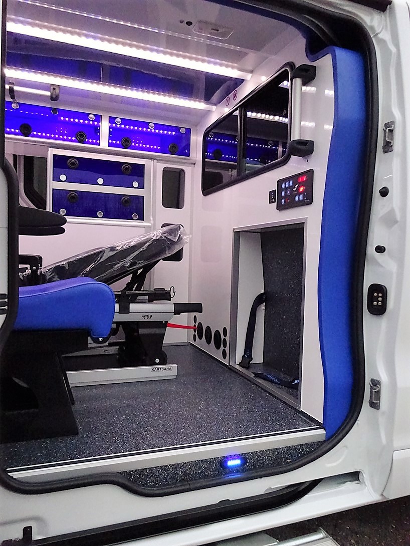 Ambulance opel vivaro 125 cv 2017_5