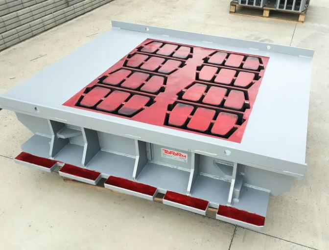 Moule béton TOFORM - Sur mesure - Acier anti-usure 500 HB - Résistance 900 Vickers - CNC haute précision - Fabrication pavés, bordures et préfabriqués béton_5