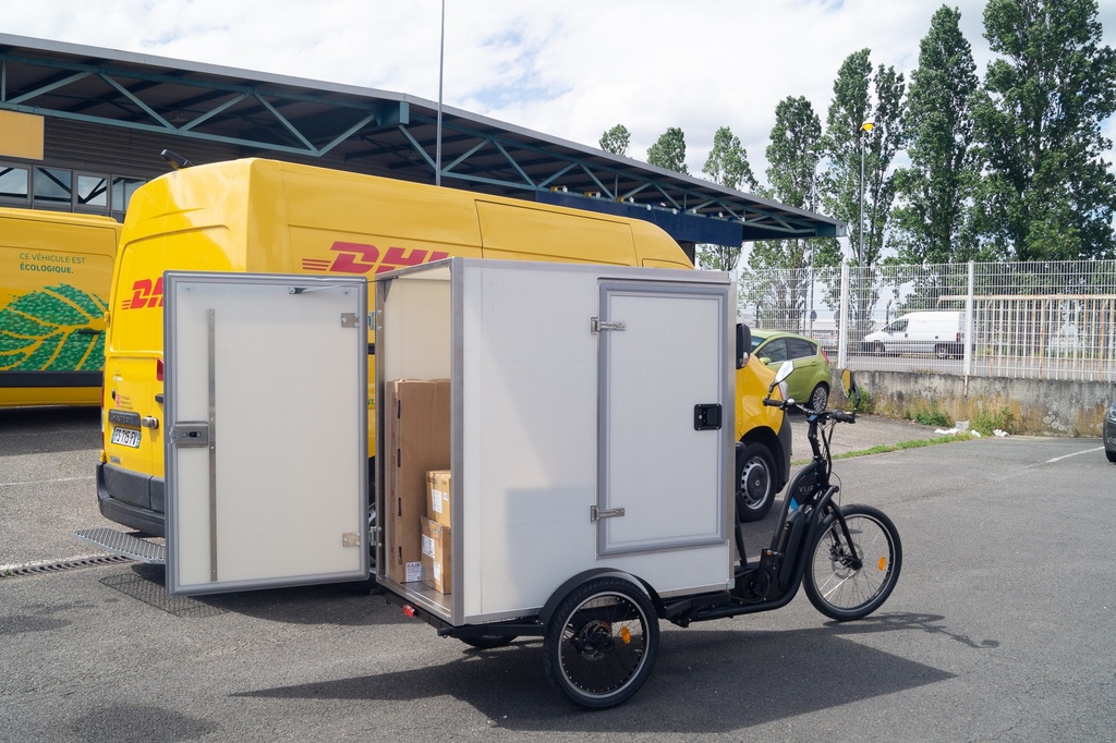 Vélo cargo triporteur VUF XXL FIT avec module Poly - 150 kg de charge utile - 1,5 m³ - Livraison urbaine_5
