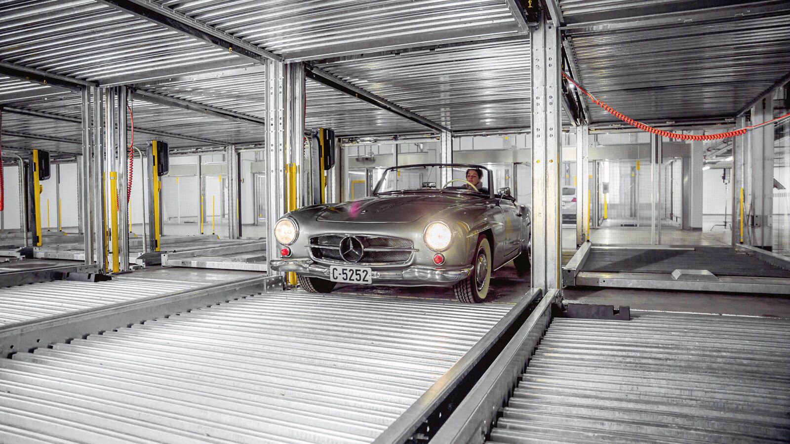 Parking mécanique à stationnement indépendant sur 2 niveaux sans fosse - Combilift 551_5