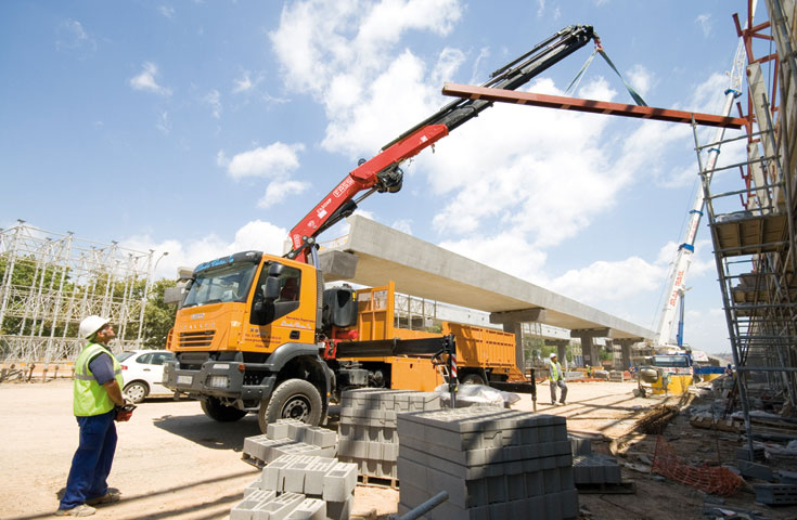 Grue hydraulique Fassi F455A e-dynamic compatible avec jib