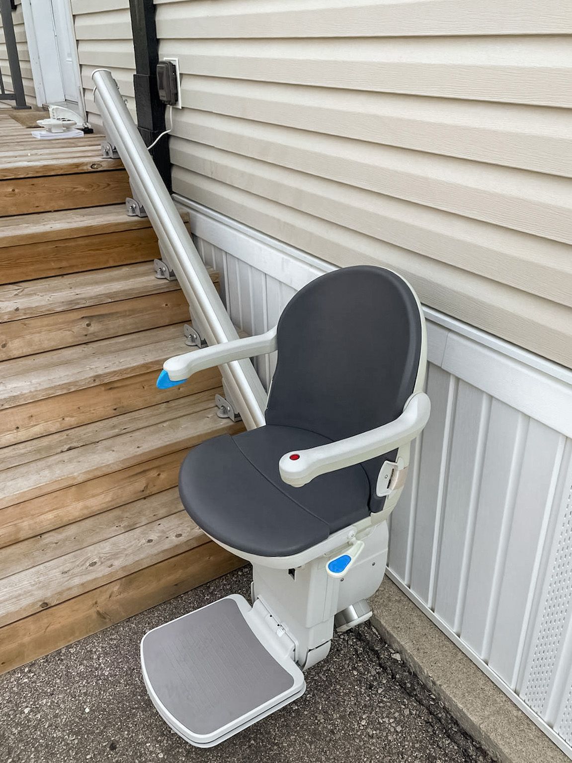 Monte escalier extérieur droit 1000 résistant aux intempéries_5