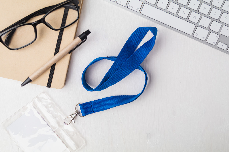 Tour de cou en polyester - mousqueton en métal - couleur bleue - poids 10g_5