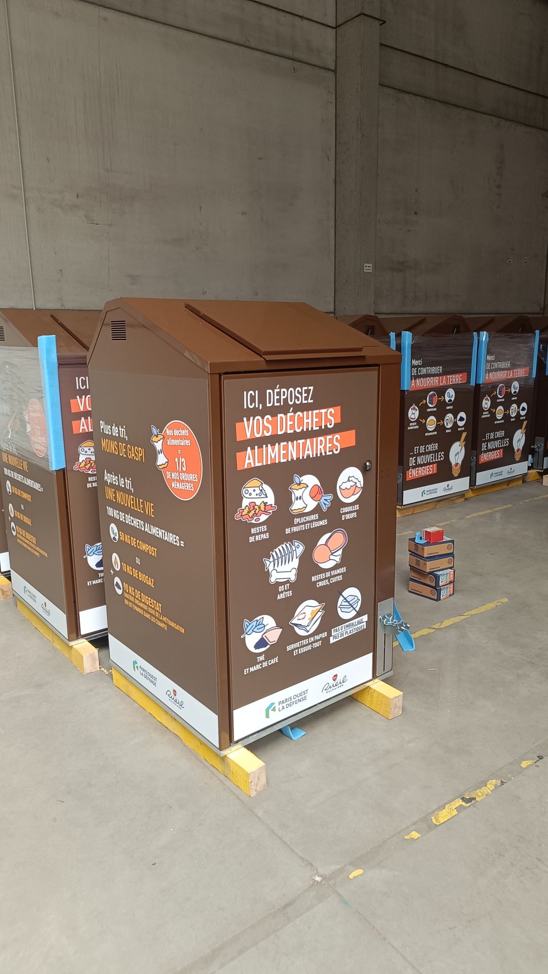 Abris-bacs bio-déchets ou déchets alimentaires - Mobilier cache-poubelle pour collecte des bio-déchets_5