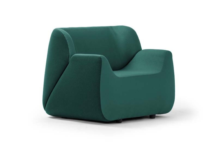 Chauffeuse  confortable et design pour un accueil chaleureux et professionnel_5
