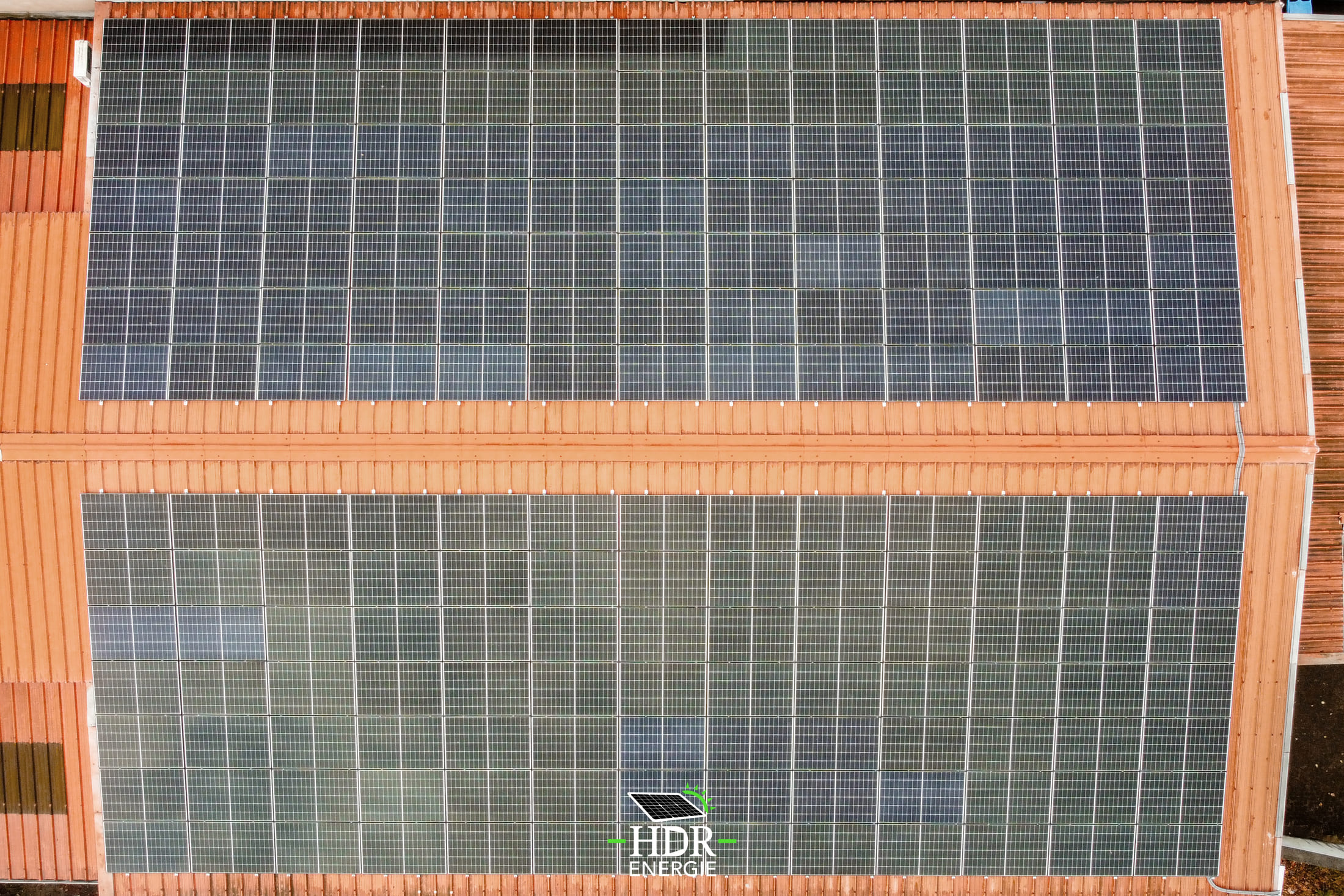 Bâtiment tertiaire photovoltaïque - 176 panneaux - 400 m² - 78kWc_5