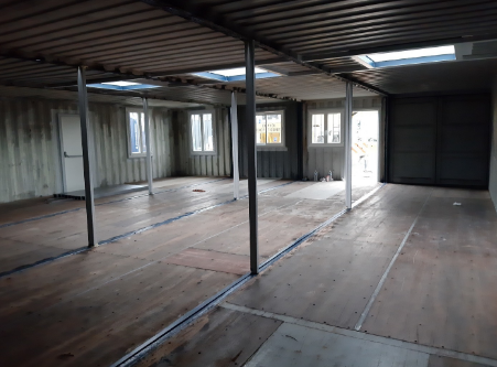 Conteneur aménagé sur mesure - Chaudronnerie, isolation, peinture, revêtement de sol, électricité, menuiserie_5