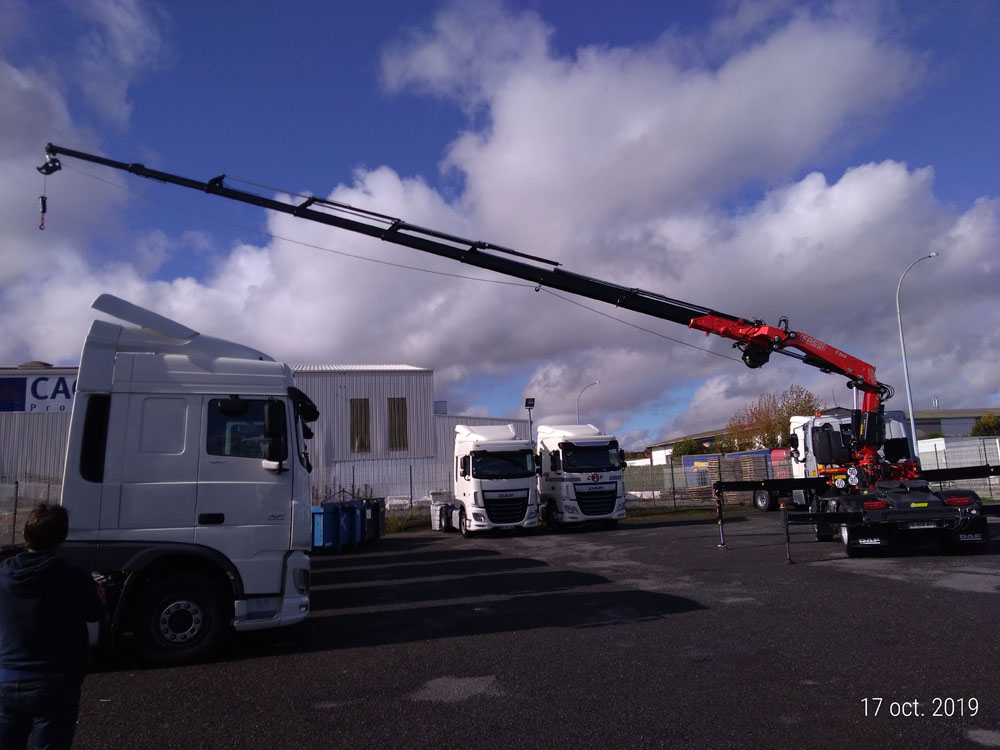 Grue de portée 13 à 38 t/m pour porteur, tracteur, remorque  - hpc_5