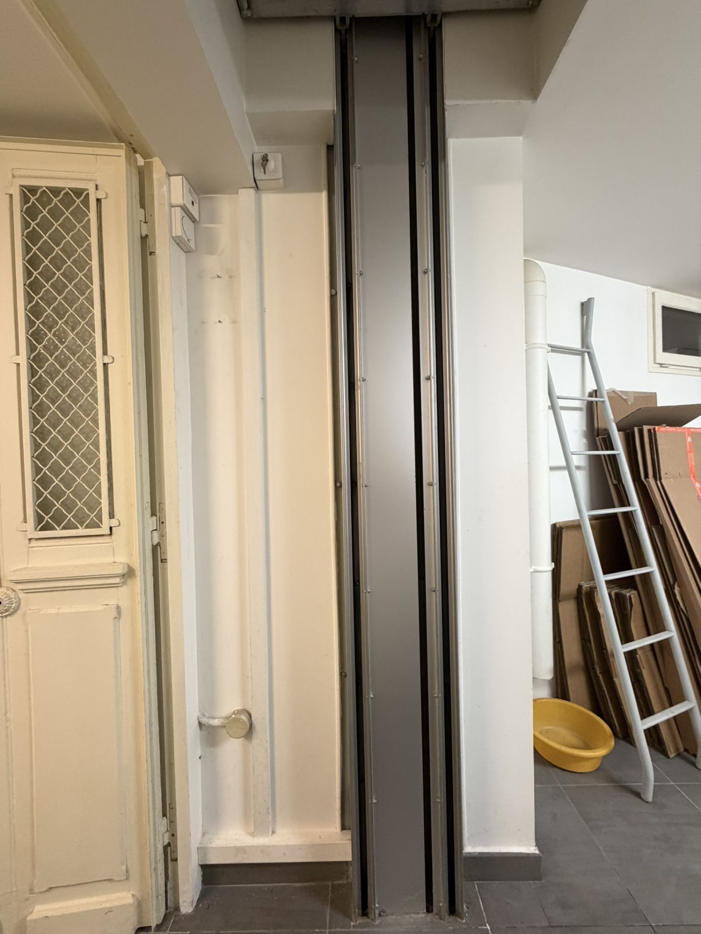 Monte-charge hydraulique - compacte et discret - tertiaire ou résidentiel - DHOLLANDIA DH-VZ_5