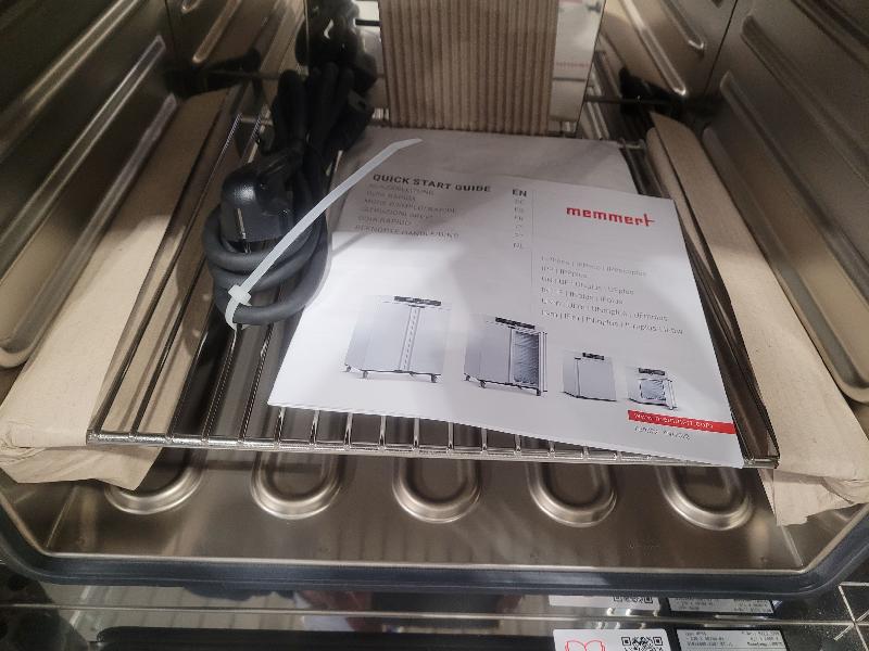 Etuve / incubateur universel MEMMERT UF55 / 300 °C NEUF_5