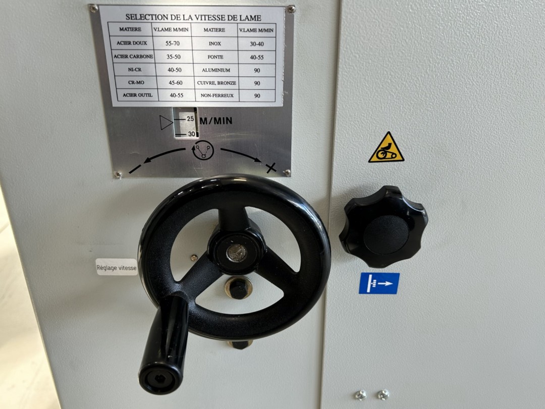 Scie à ruban verticale ARROW - SV455 avec variateur de vitesse et dispositif de soudage intégré_5