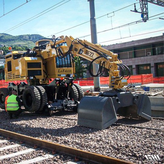 Benne preneuse Série GMBOT2 - grande capacité, double vérins, structure renforcée en FE 510_5