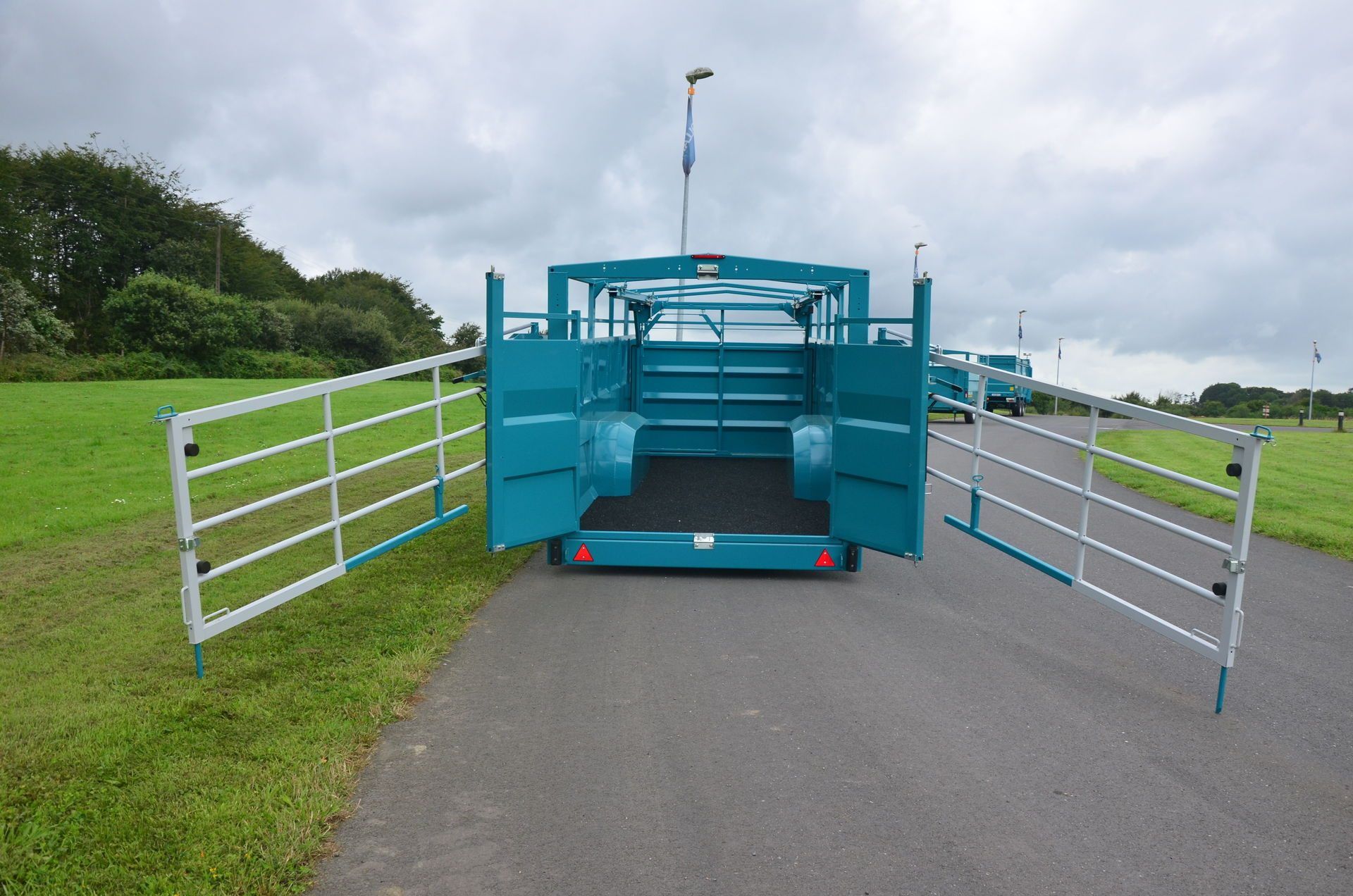Remorque Rollvan 85 avec options de barrières intérieures