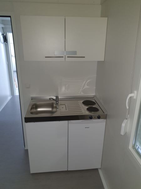 Bureau préfabriqué modulaire 20' - Europbox - entièrement isolé avec dimensions spécifiques et options personnalisables_5