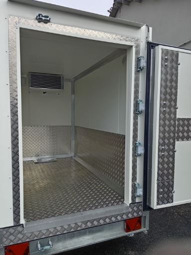 Remorque frigorifique surgelée simple essieu 1300kg - Arno 19 - Dimensions intérieures 2m30 x 1m20 x 1m67_6