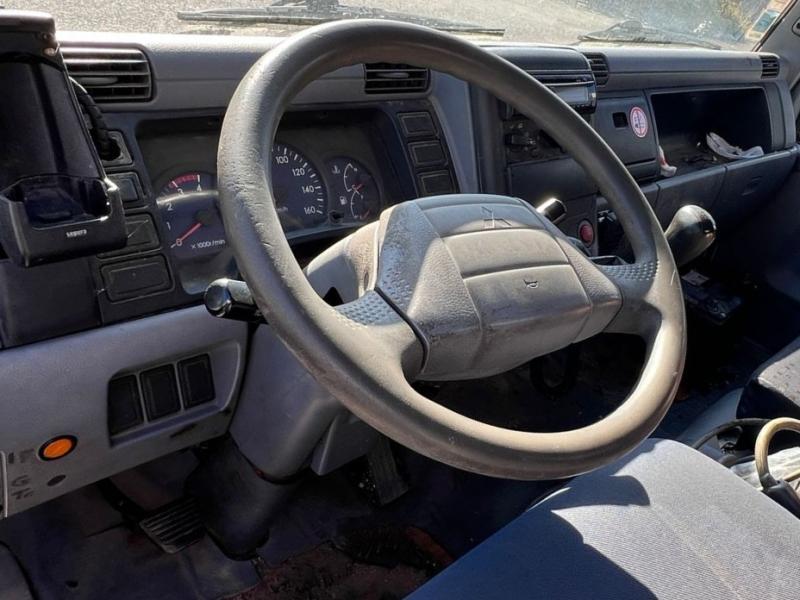 Mitsubishi Fuso Camion ampliroll 6,5T_5