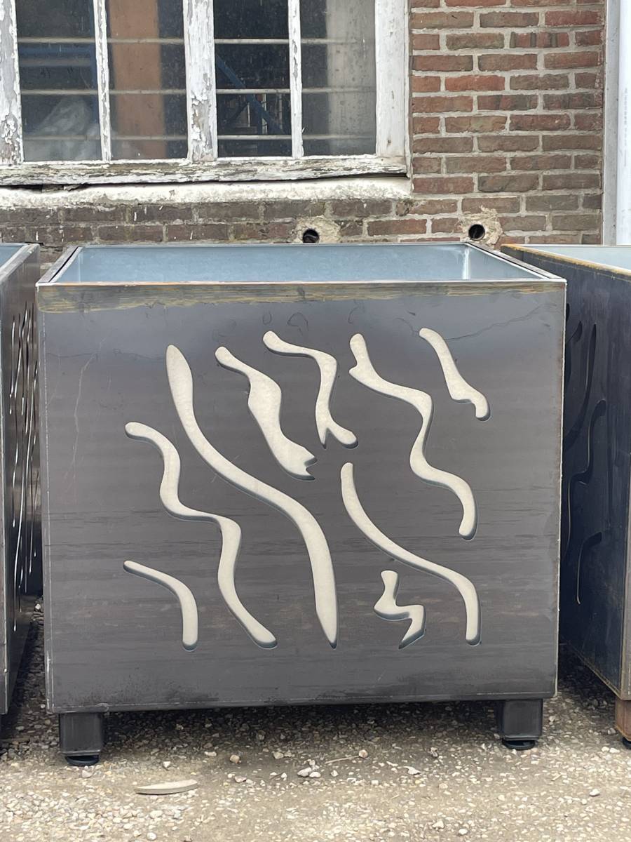 Jardinière géante en acier Corten 1200 x 1200 mm, épaisseur 3 mm - MTCP, création sur mesure pour un futur gîte_5