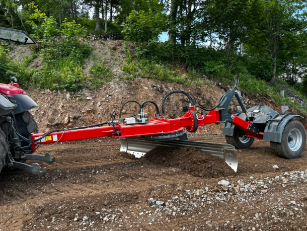 Niveleuse arrière  pour les tracteurs à partir de 60 CH idéale pour les communes, les agriculteurs, les forestiers et les terrassiers - PTH PRODUCTS_5