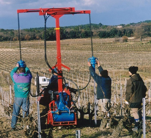 Enfonce pieu pour vignoble, conçu pour enfoncer des piquets en bois et métal - ARIES 26 VITICOLE_5