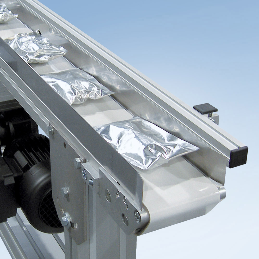 Convoyeur à bande robuste et polyvalent pour produits légers et moyennement lourds - GUF-P 2000 - MK Technology Group - personnalisable, robuste et flexible_5