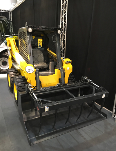 Godet d'engrais avec grappin - 1 grappin / 2 vérins - renforcés - attec_4