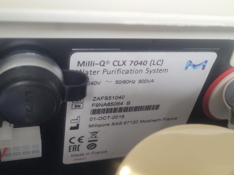 Système de purification d′eau Millipore Milli-Q CLX 7040 (LC) ZAFS51040_5
