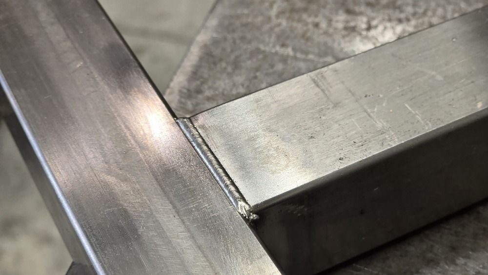 Poste de soudure laser 3-en-1 pour carrossiers, bricoleurs et professionnels de la métallurgie - 1000W avec refroidissement liquide_5