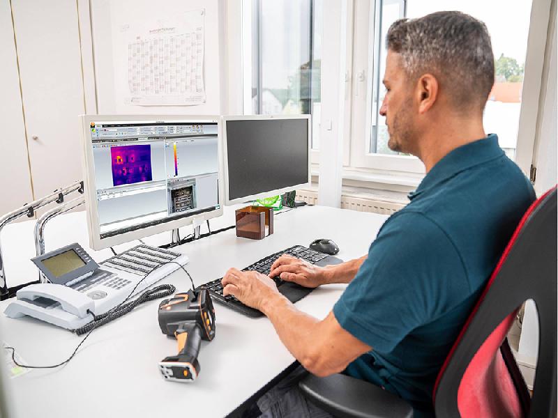 Caméra thermique Testo 883-1 - 320 x 240 px - Plage de mesure -30°C à 650°C - Écran tactile - Pointeur laser - Mise au point manuelle - Objectifs interchangeables_5