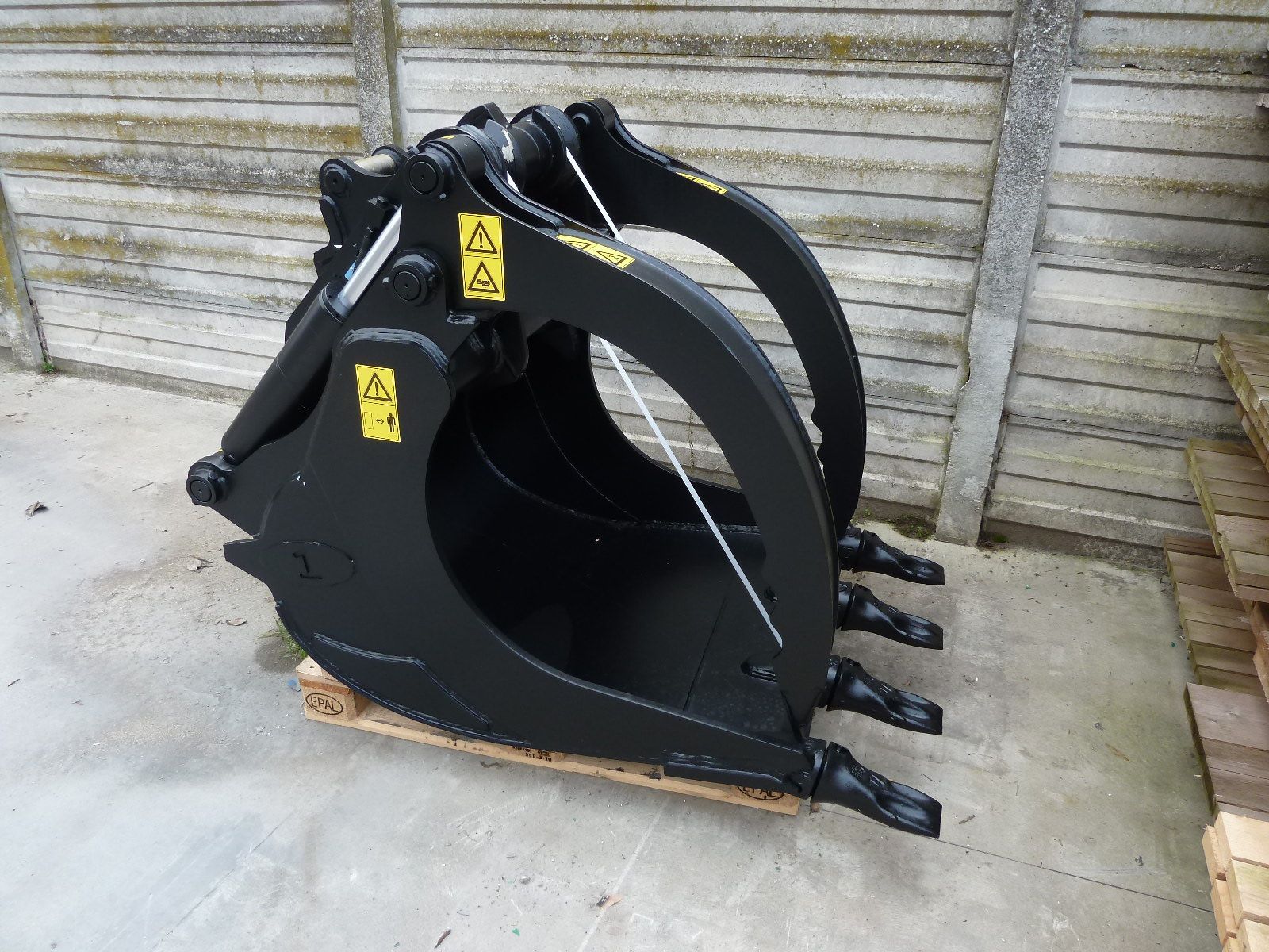 Godet grappin griffe renforce 6 - 45 tonnes_6