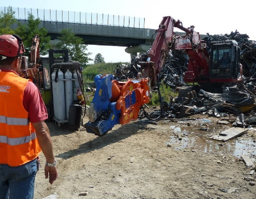 Multiprocesseur MK avec booster 750 bar - 4 modèles pour pelles de 18 à 65 tonnes - ONE-TP_5
