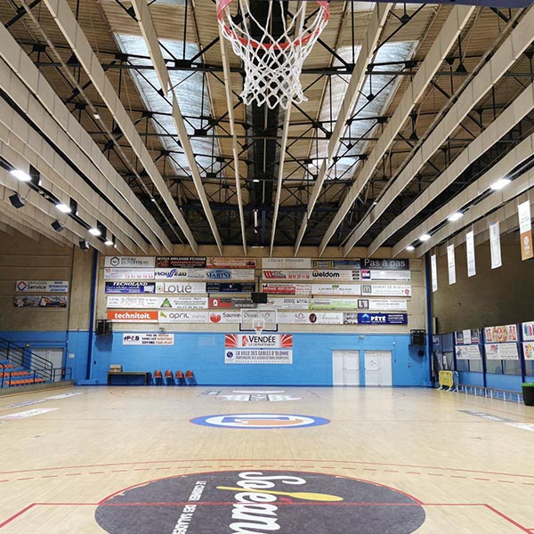 Eclairage industriel conçu pour l'industrie et les équipements sportifs  - highbay segal ik10_5