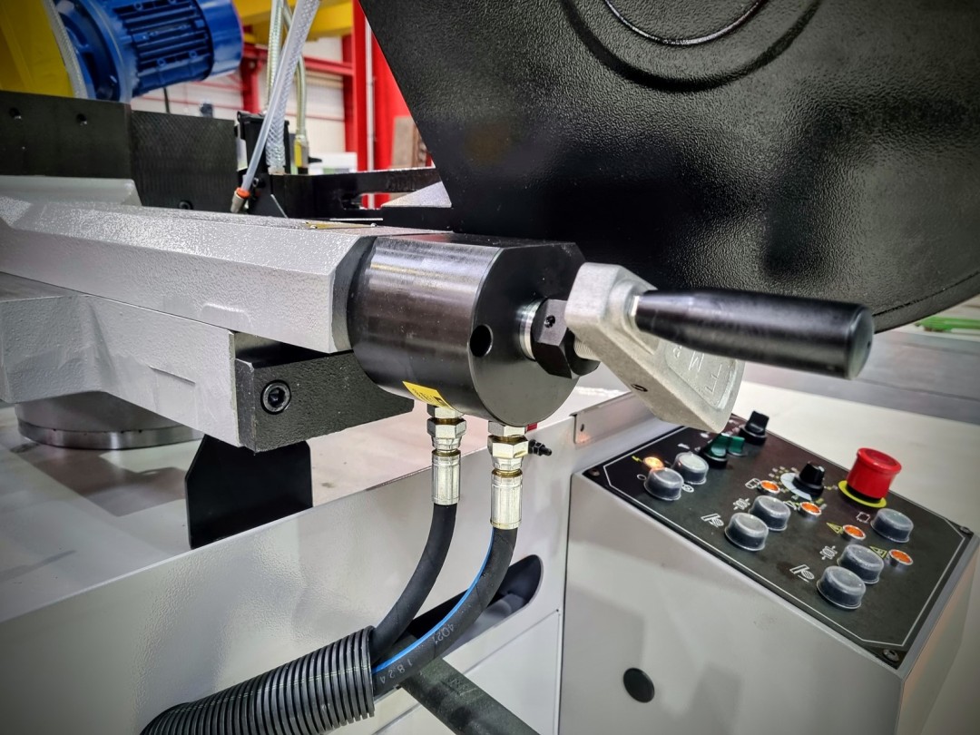 Scie à ruban semi-automatique FMB - Ruban H34 - Coupe angulaire jusqu'à 60°_5