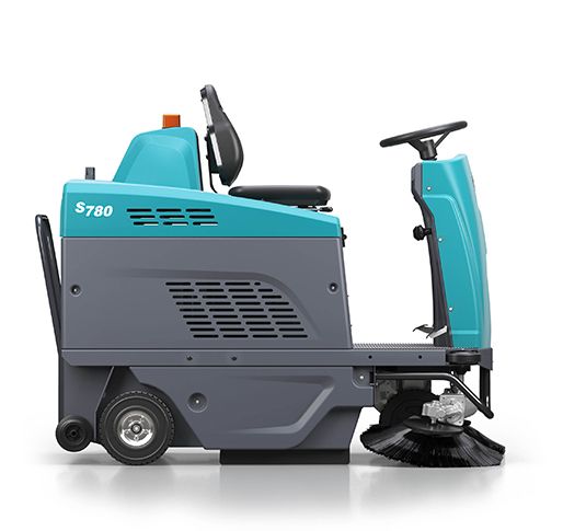Balayeuse autoportée compacte alimentée par batterie - S780 Tennant - Fonctionnement silencieux et haute performance_5