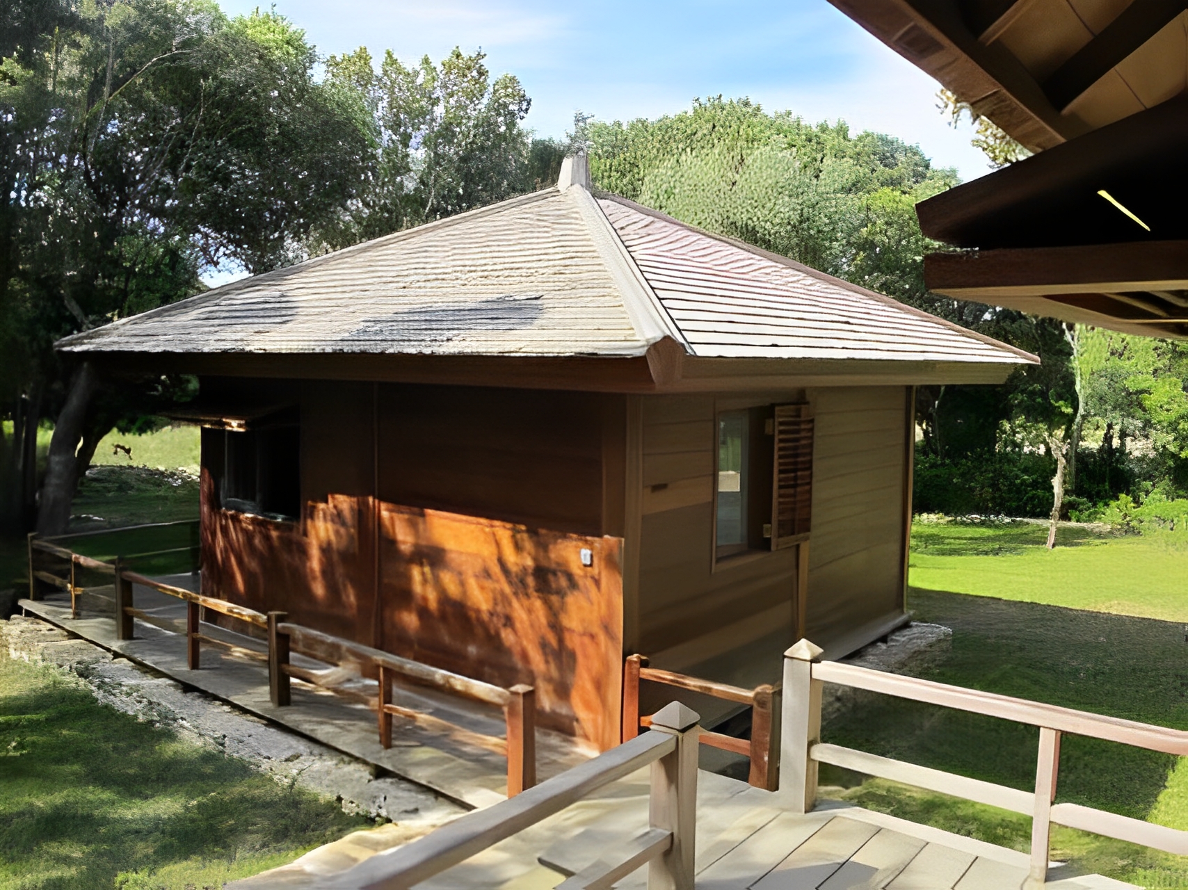 Maison en bois 20 m² avec options de menuiserie aluminium