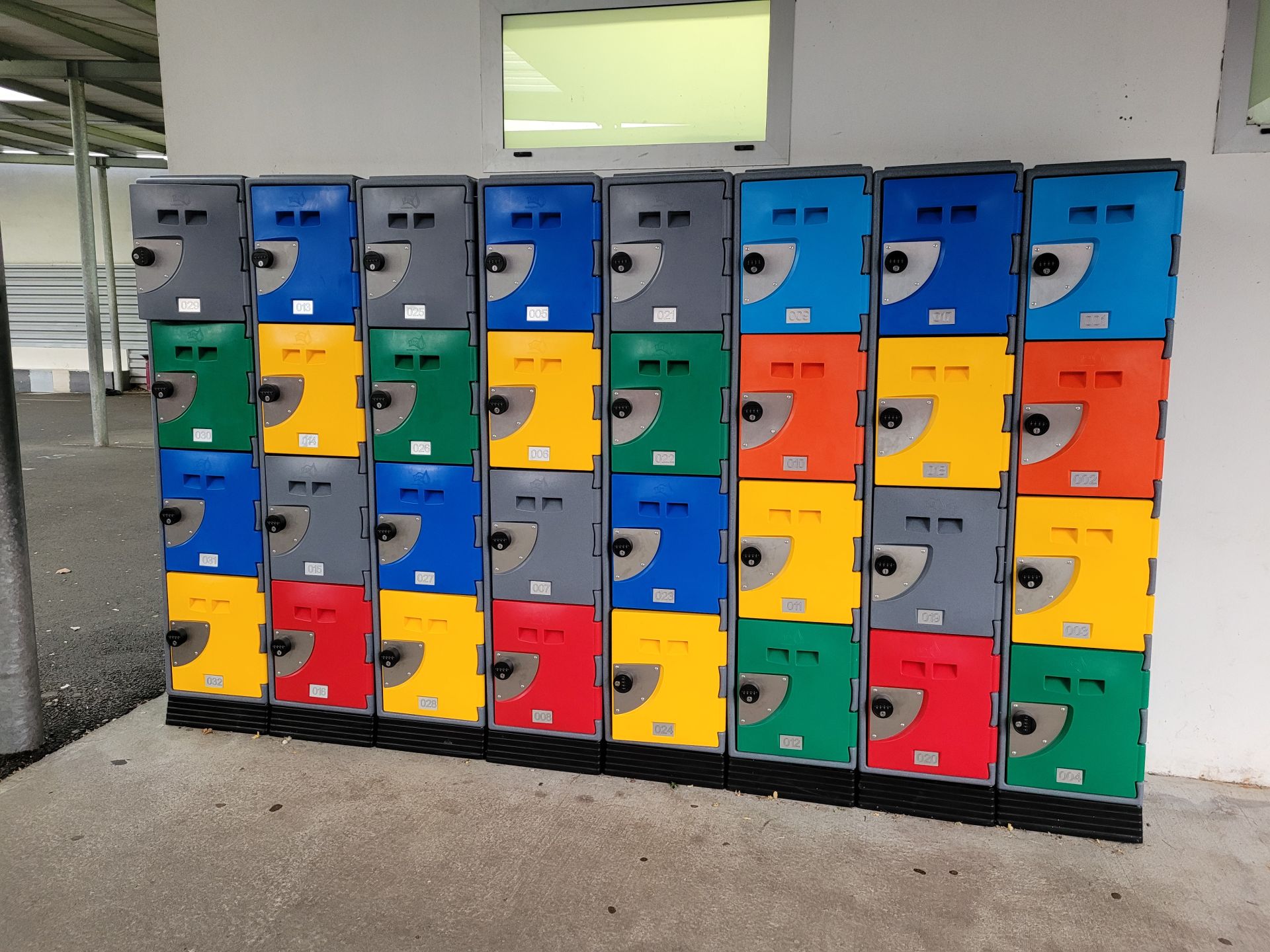 Casiers FSP - Vestiaires en polyéthylène alimentaire, inoxydables et résistants aux UV_5