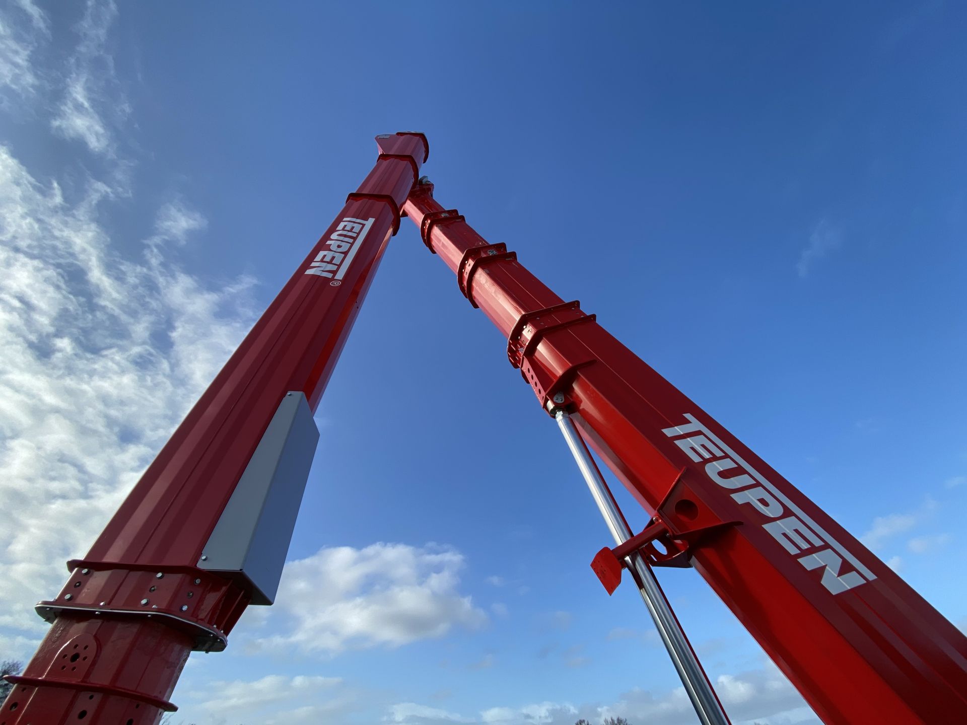 Nacelle araignée compacte LEO34GTPLUS avec largeur de 1,59 mètre