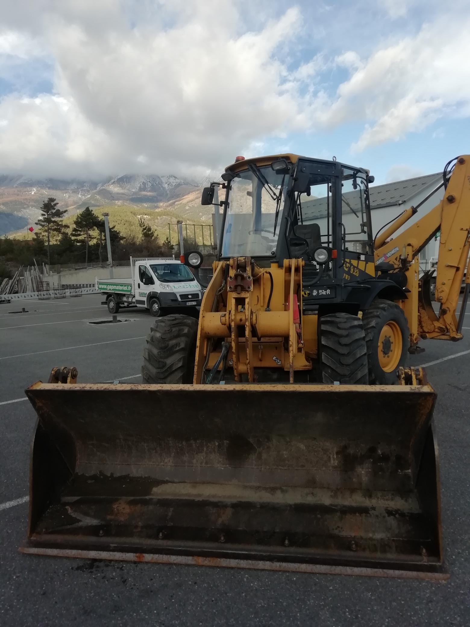 Tractopelle Venieri VF 9.23 - articulé, 4 roues motrices, rétro avec extendo, année 2001_5