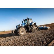 Tracteur T8.320 conçu pour maniabilité et simplicité de conduite
