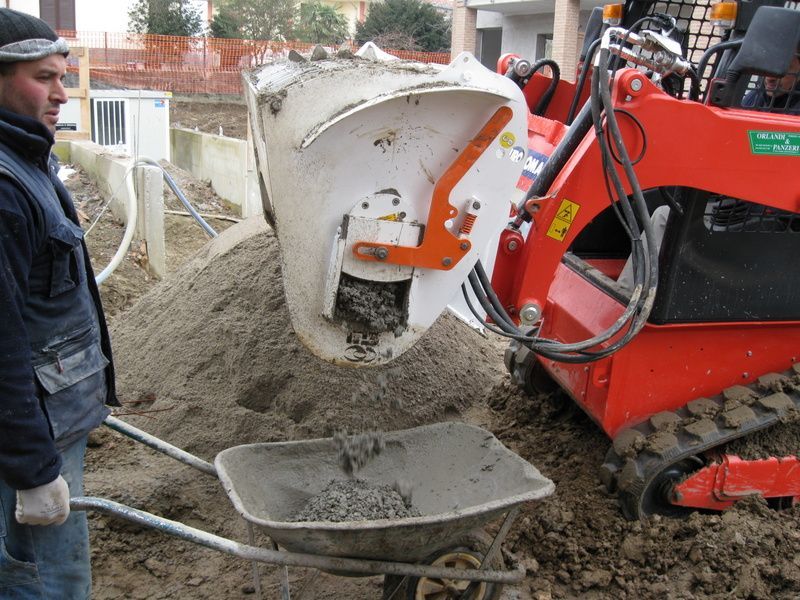 Godet malaxeur a vidange laterale_5