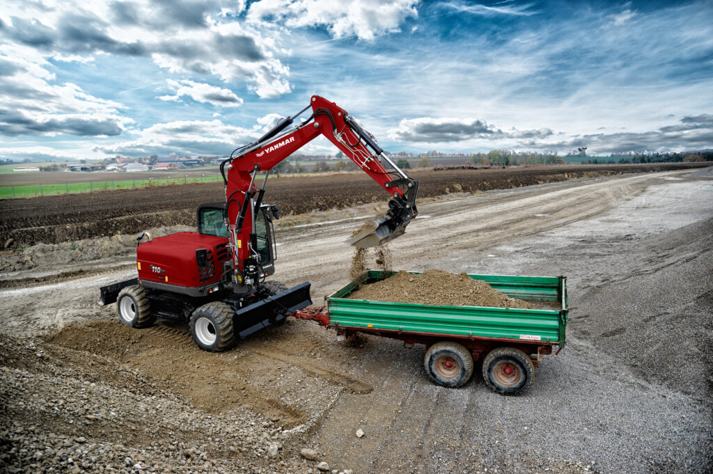 Pelle sur pneus Yanmar B110W - Haute précision hydraulique pour aménagement paysager, génie civil, services publics_5