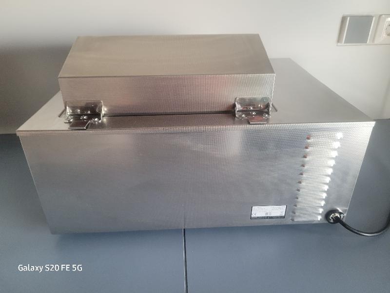 Bain-marie de laboratoire MEMMERT WNE 14_5