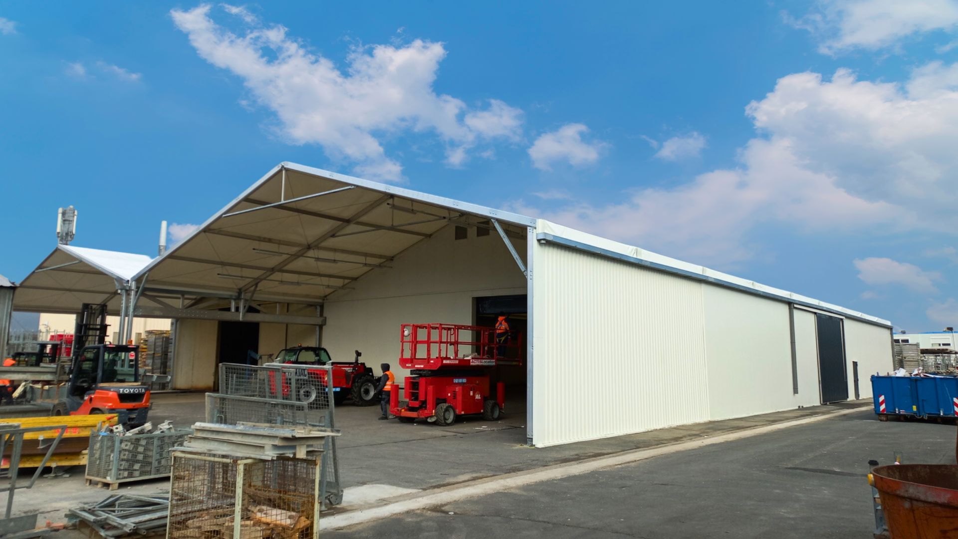 Auvent industriel pour abriter vos produits, matériaux et véhicules - Neivalu_5